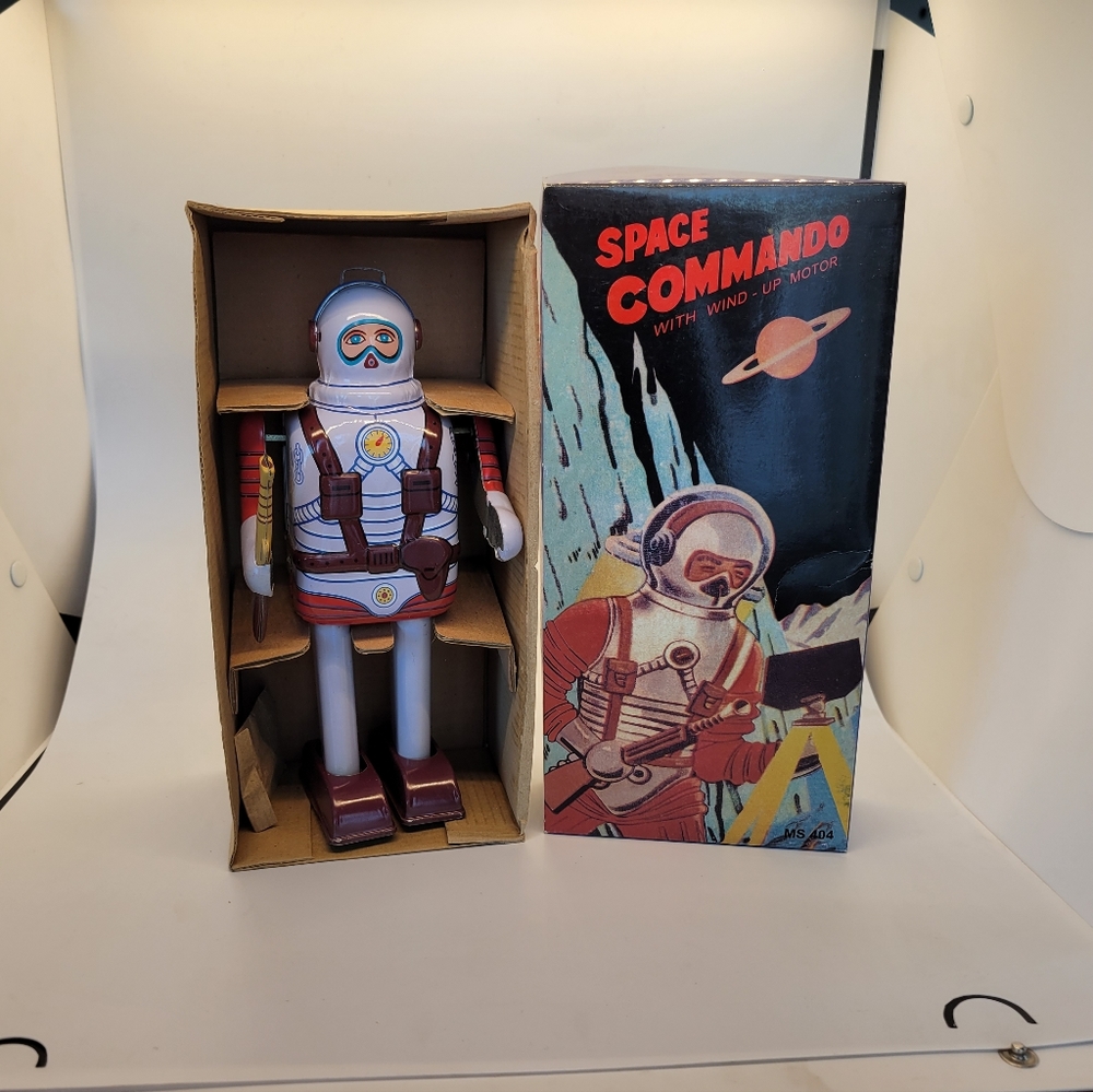 Vintage Tin Space Commando